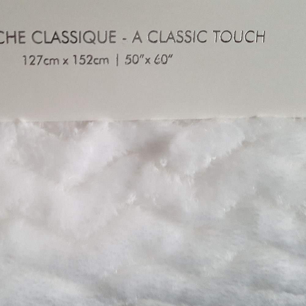 NEW COZY ACCENTS Super Soft Throw Blanket - Picture 2 of 5